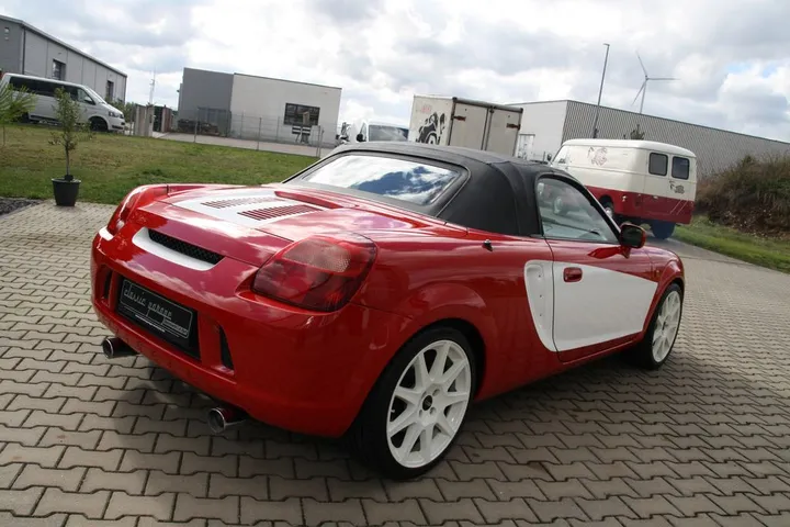 Toyota MR 2