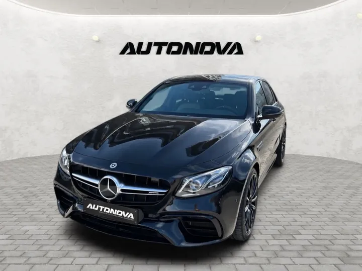 Mercedes-Benz E 63 AMG