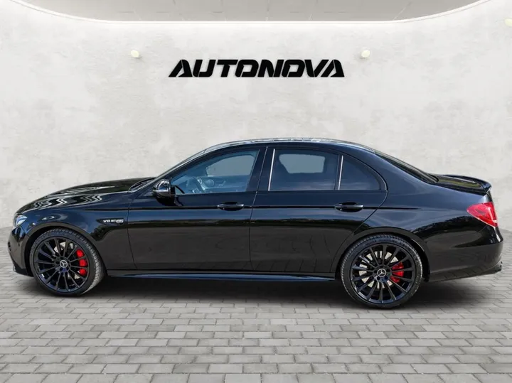 Mercedes-Benz E 63 AMG