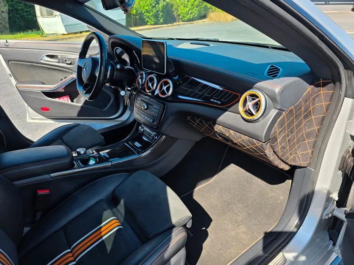 Mercedes-Benz CLA 200