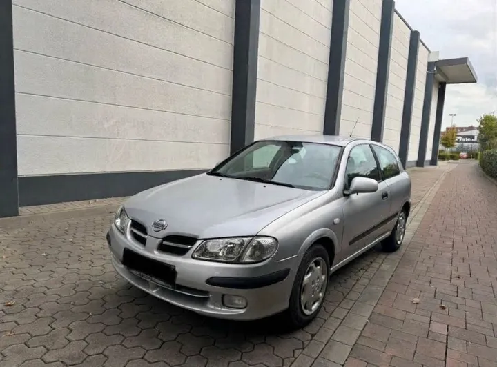 Nissan Almera