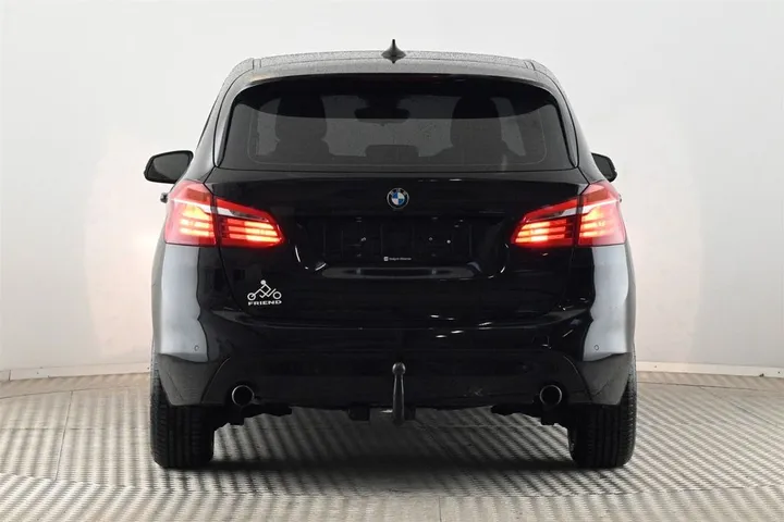 BMW 220