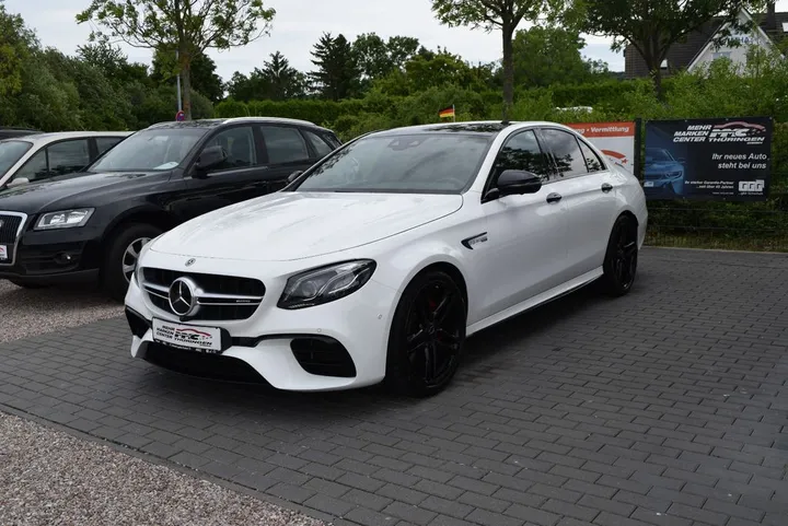 Mercedes-Benz E 63 AMG