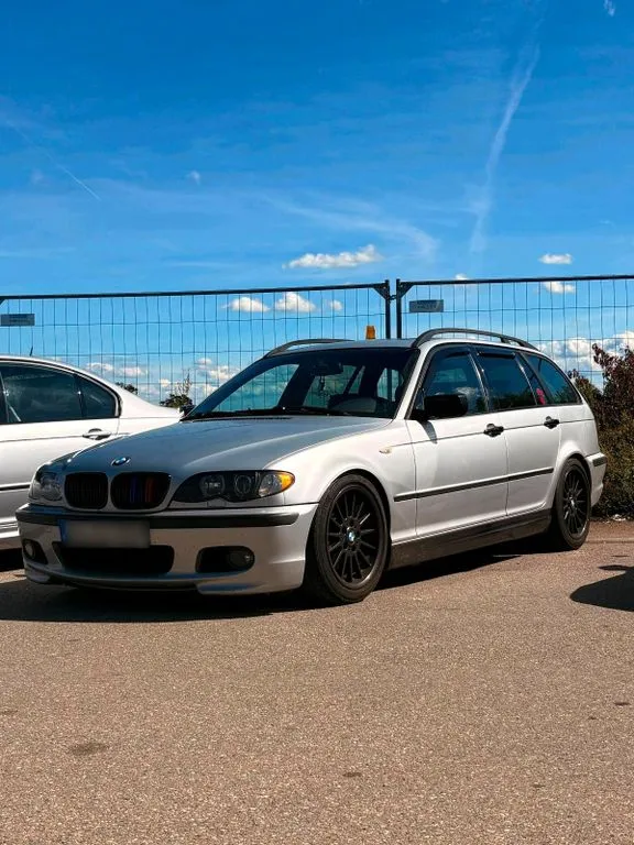 BMW 320