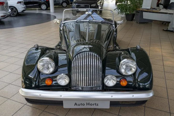 Morgan Plus 8