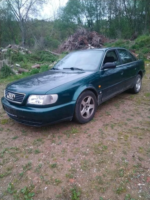 Audi 100