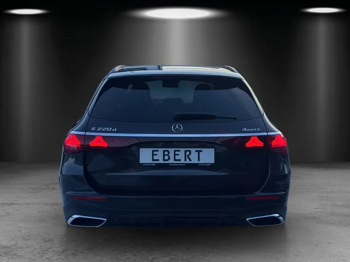 Mercedes-Benz E 220