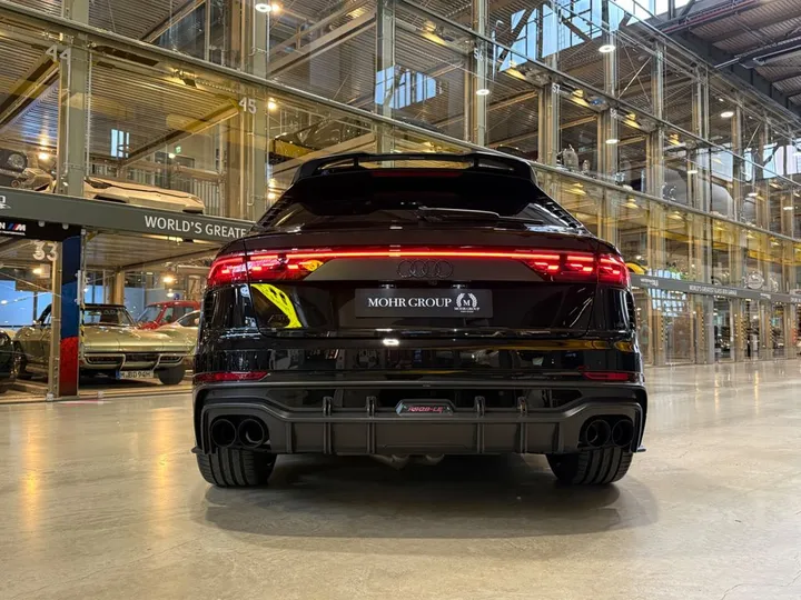 Audi RSQ8