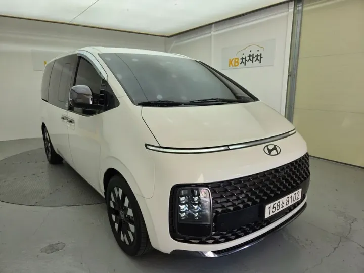 Hyundai Staria