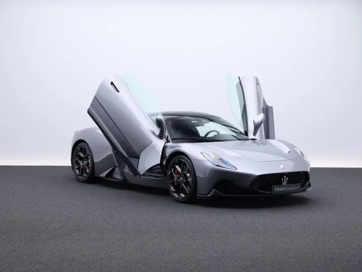 Maserati MC20