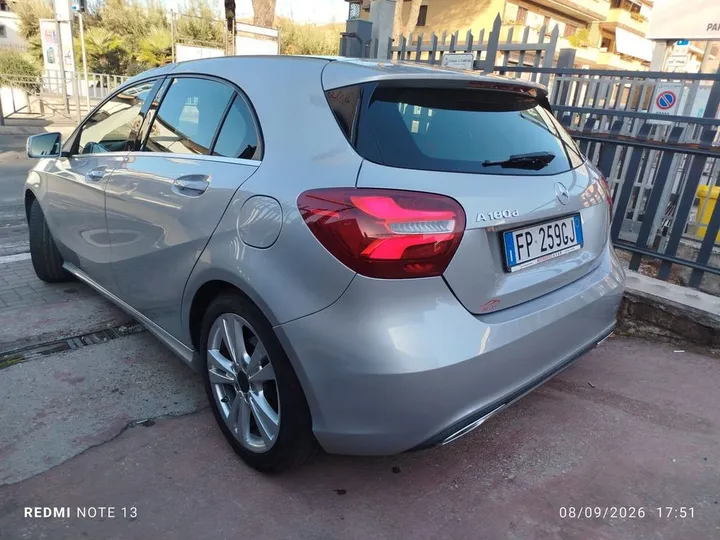 Mercedes-Benz A 180