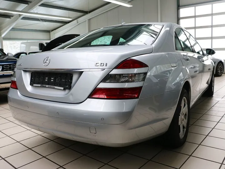 Mercedes-Benz S 320