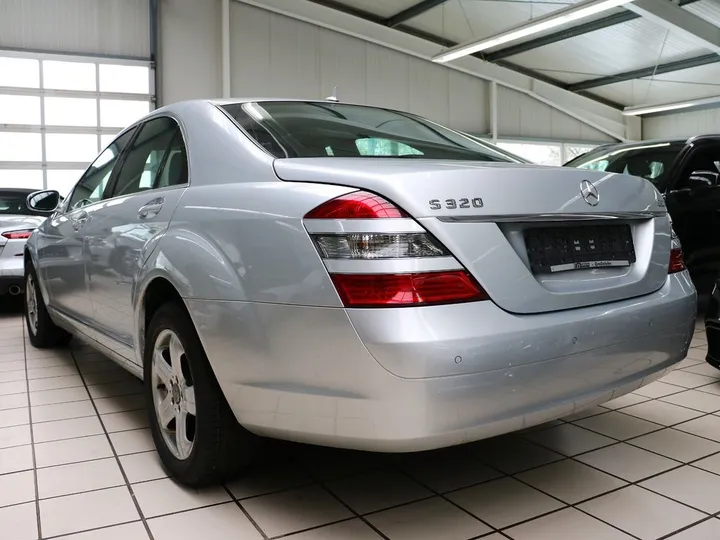 Mercedes-Benz S 320