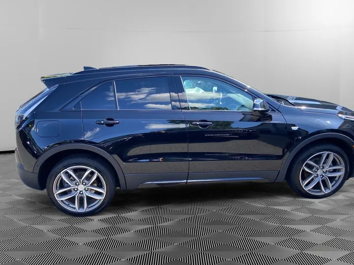 Cadillac XT4