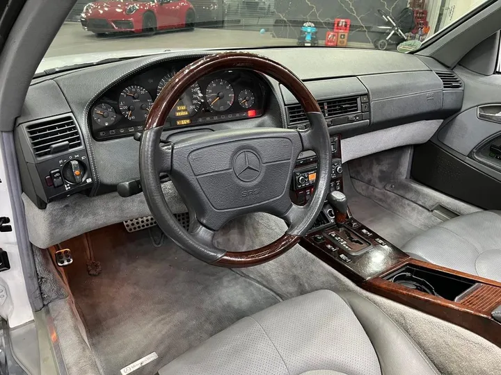 Mercedes-Benz SL 600