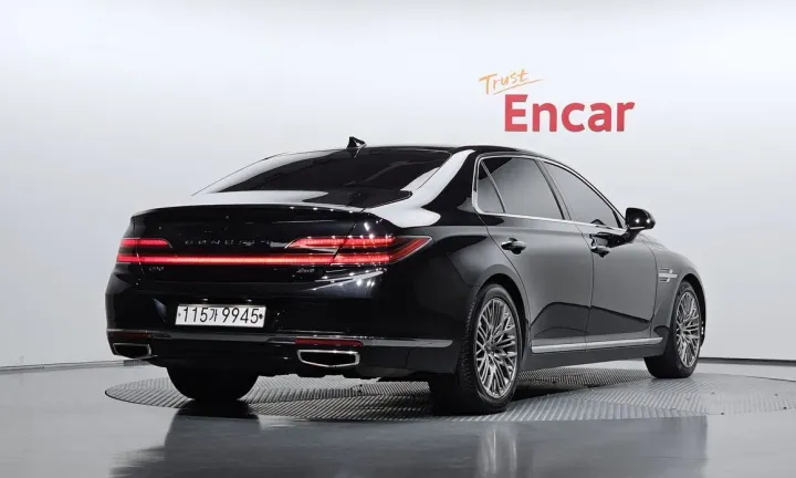 Genesis G90