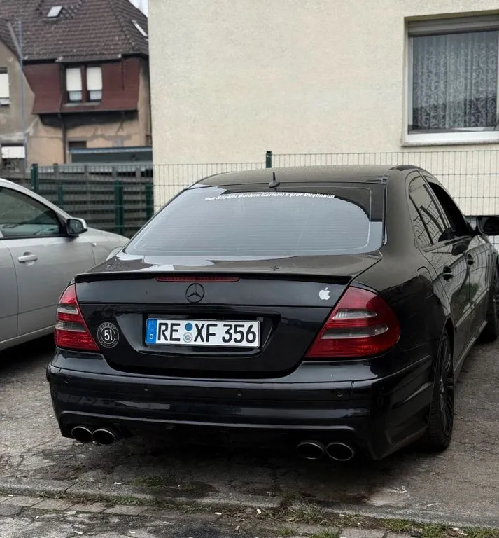 Mercedes-Benz E 320
