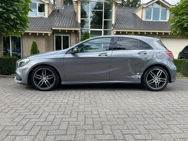 Mercedes-Benz A 180