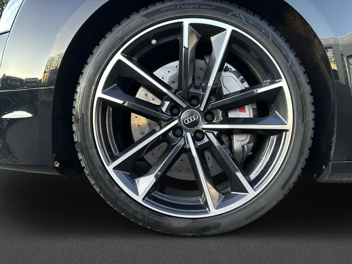 Audi S8