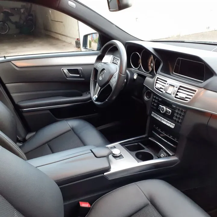 Mercedes-Benz E 200