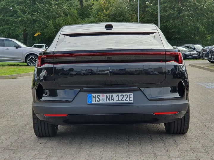 Polestar 4
