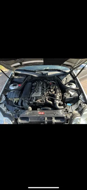 Mercedes-Benz C 220