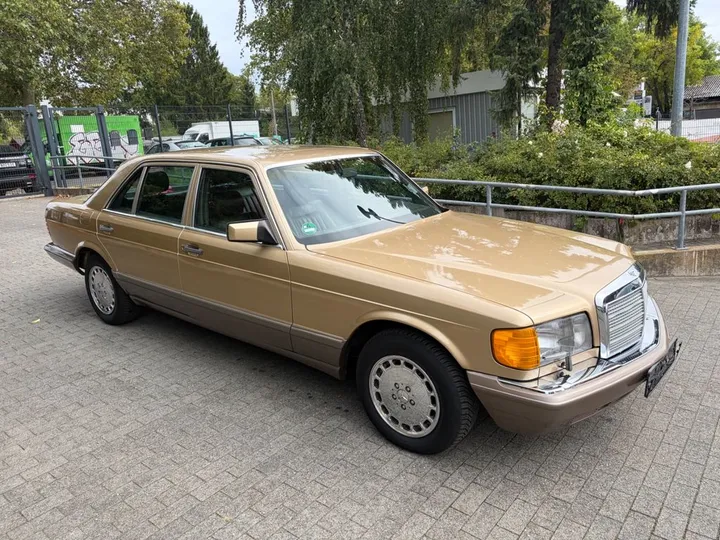 Mercedes-Benz 560