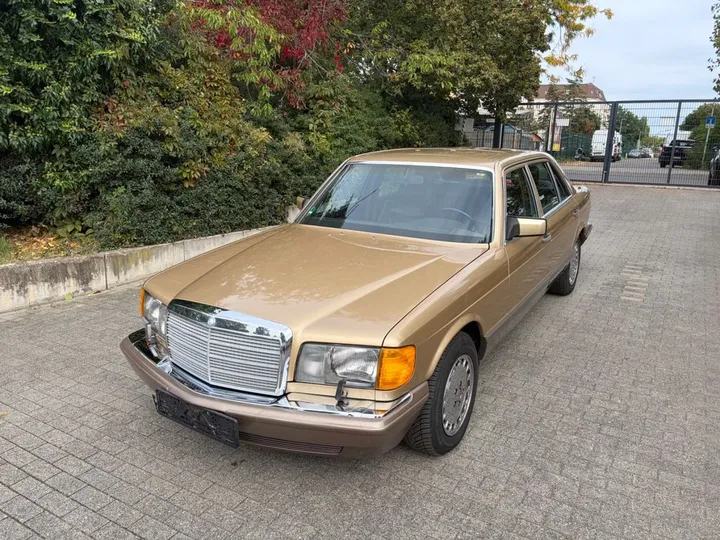 Mercedes-Benz 560