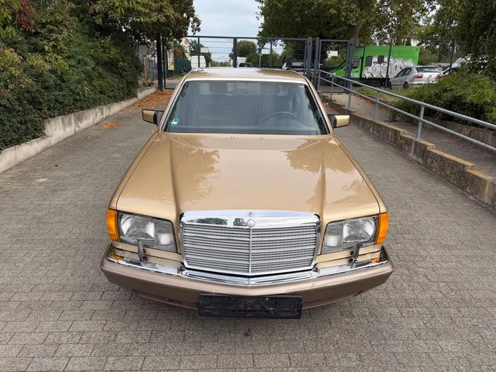 Mercedes-Benz 560