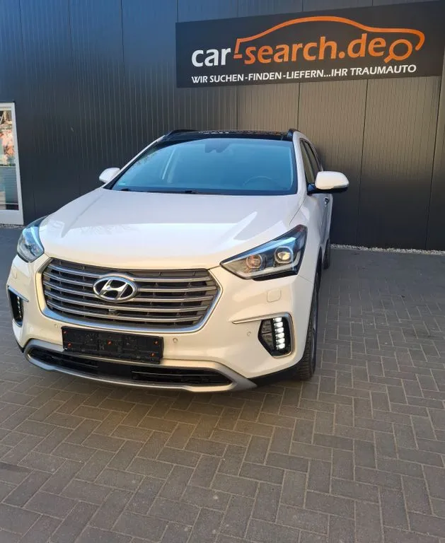 Hyundai Grand Santa Fe