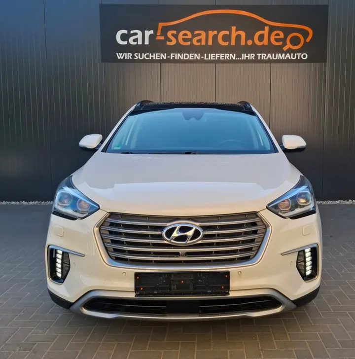 Hyundai Grand Santa Fe