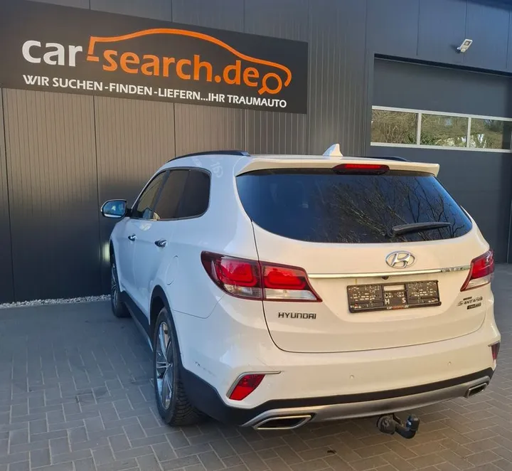 Hyundai Grand Santa Fe