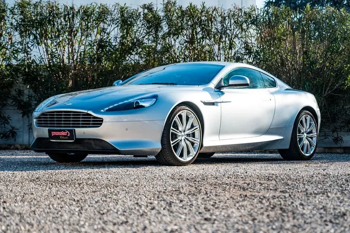 Aston Martin Virage