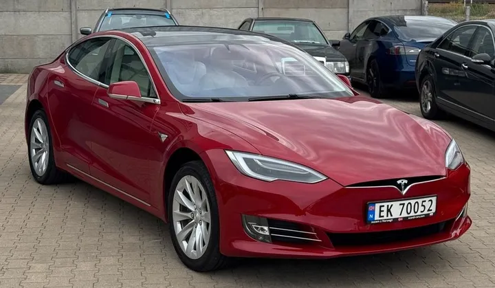 Tesla Model S