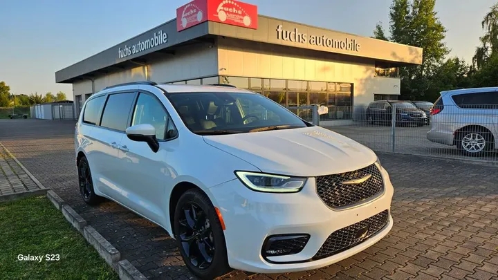 Chrysler Pacifica