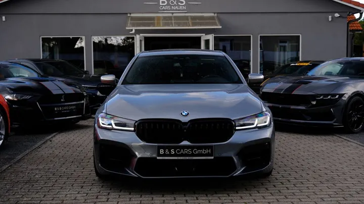 BMW M550