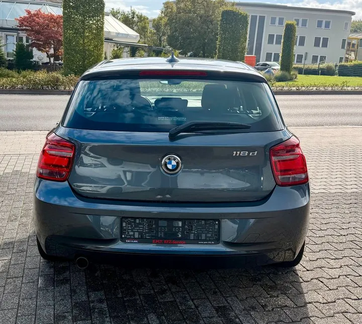 BMW 118