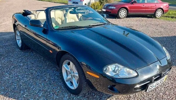 Jaguar XK8