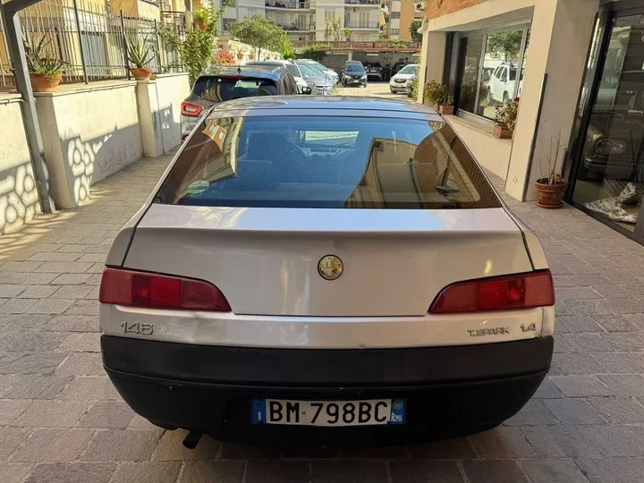 Alfa Romeo 146