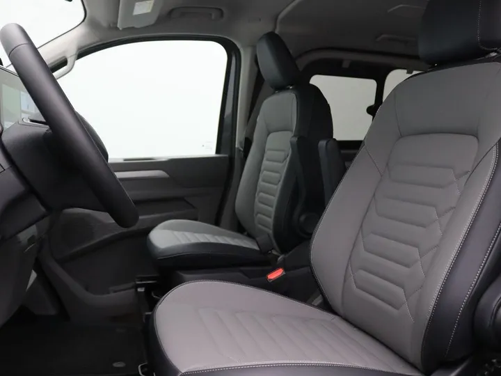 Volkswagen T7 Caravelle