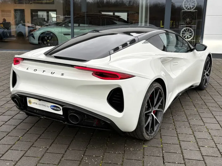 Lotus Emira
