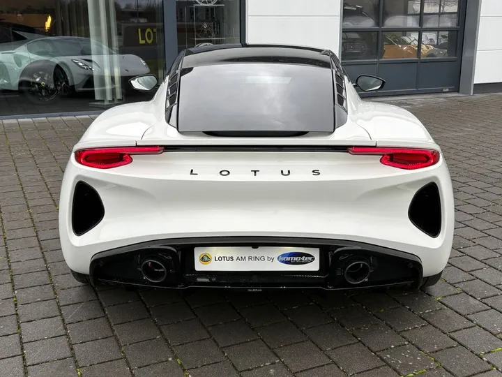 Lotus Emira