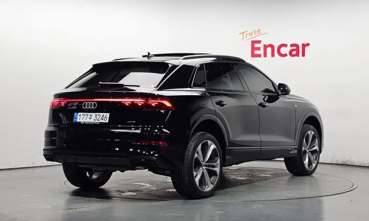 Audi Q8