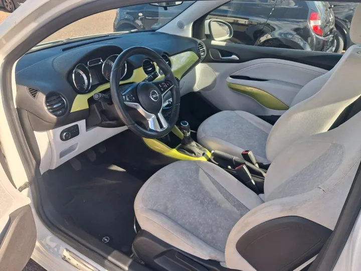 Opel Adam