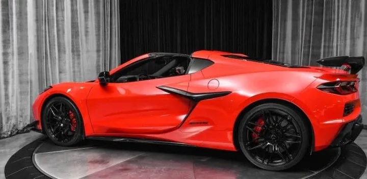 Corvette C8
