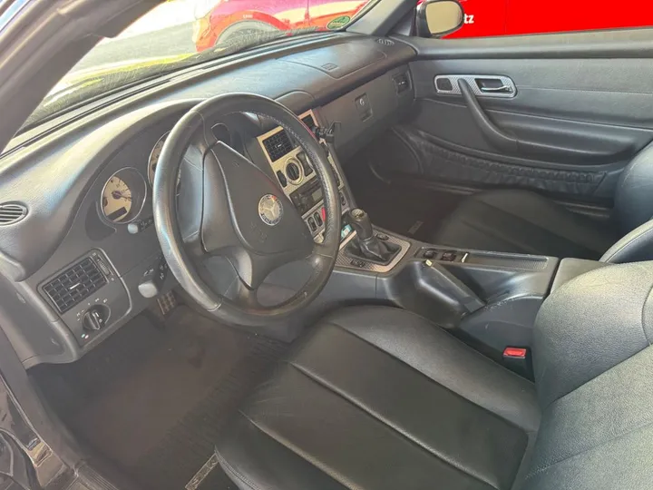 Mercedes-Benz SLK 200