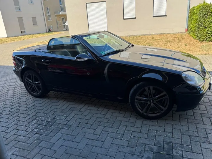 Mercedes-Benz SLK 200