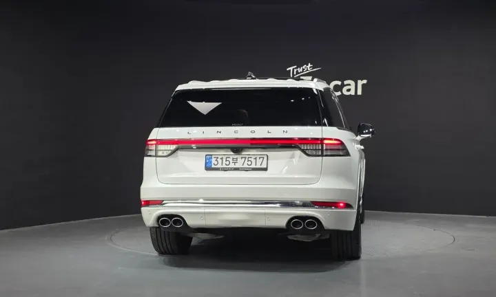 Lincoln Aviator