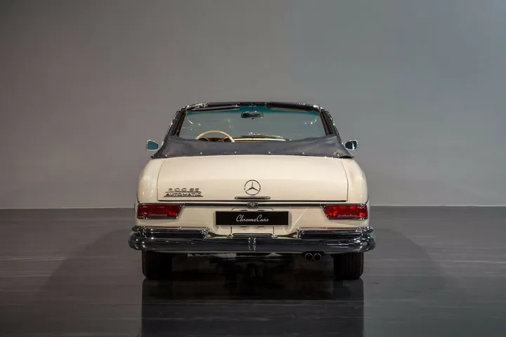 Mercedes-Benz 300