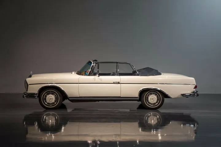 Mercedes-Benz 300
